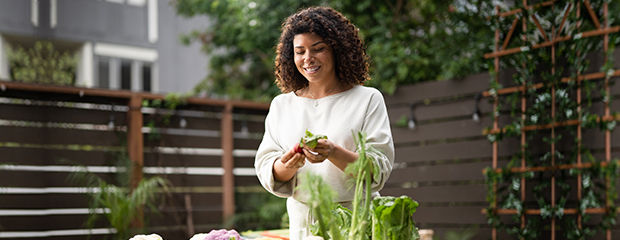 The Header Image for the Plant-Based Diets: Benefits and Simple Steps to Get Started Article on Herbalife.com