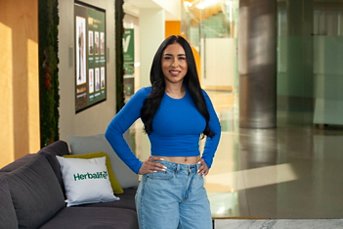 ​​Cristal R., Herbalife Customer​