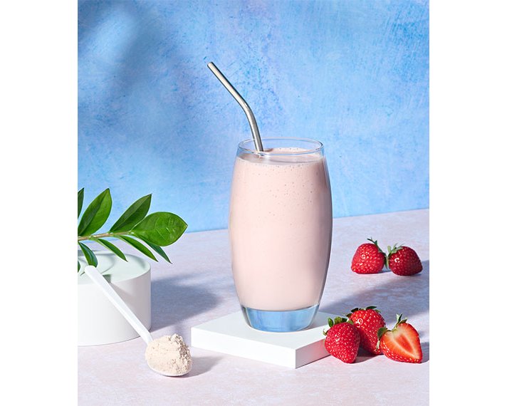 F1 Strawberry Shake with decorative strawberries
