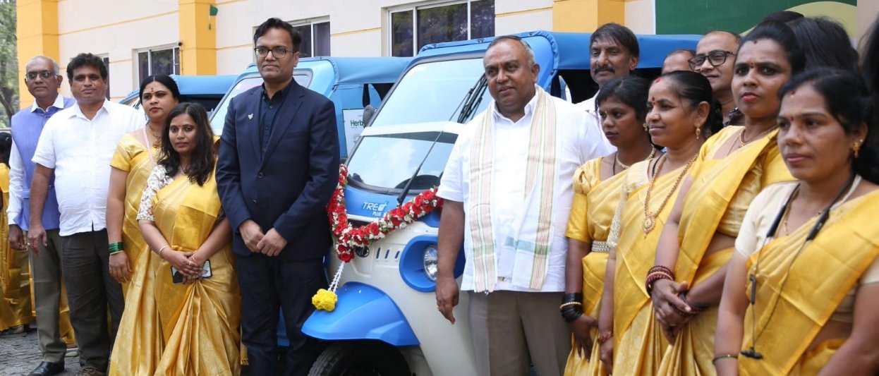 L-R Prof Ashwin Mahalingum, Uday Prakash, Dr. T. R. B. Rajaa, Prof. Veezhinathan Kamakoti, CSR Team, and Kaviraj Nair