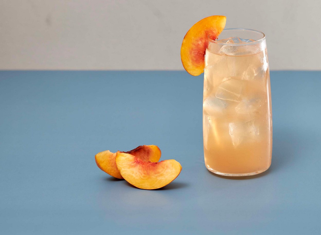 ¡Comparte esta receta deliciosapara preparar los nuevos paquetes de prociones individuales de Herbal Tea Concentrate sabor durazno!