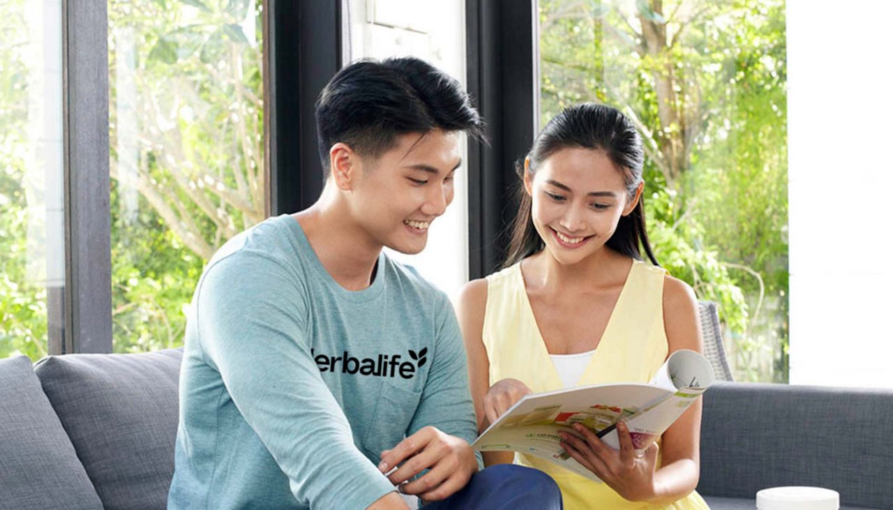 Distrubtor discussing the product catalog