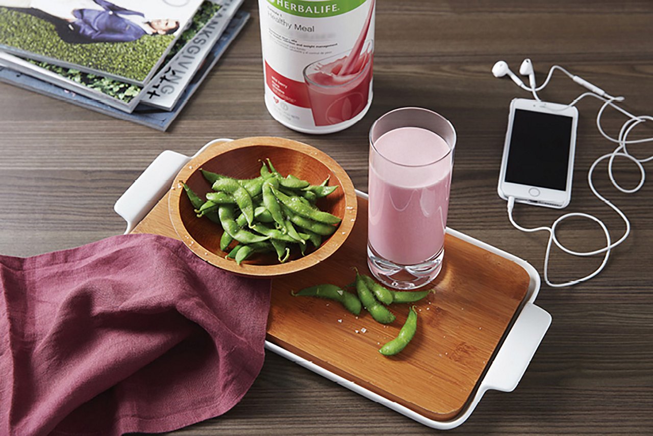 Shake with phone and headphones