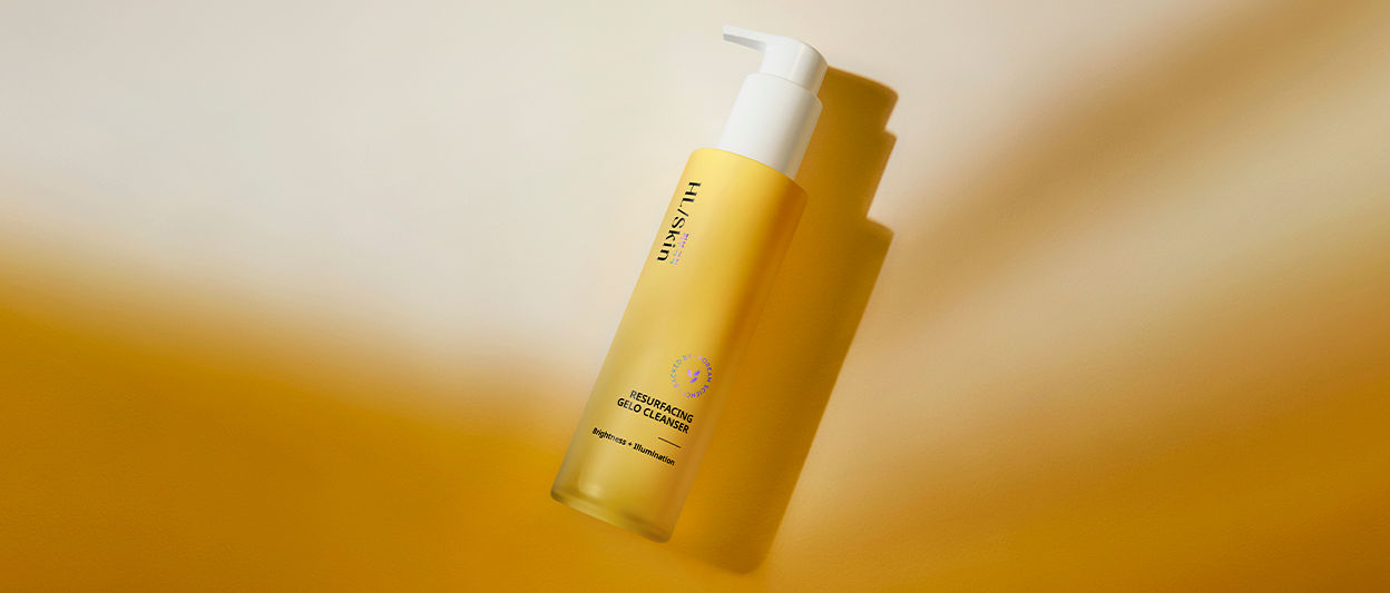 HL/Skin Resurfacing Gelo Cleanser on a table