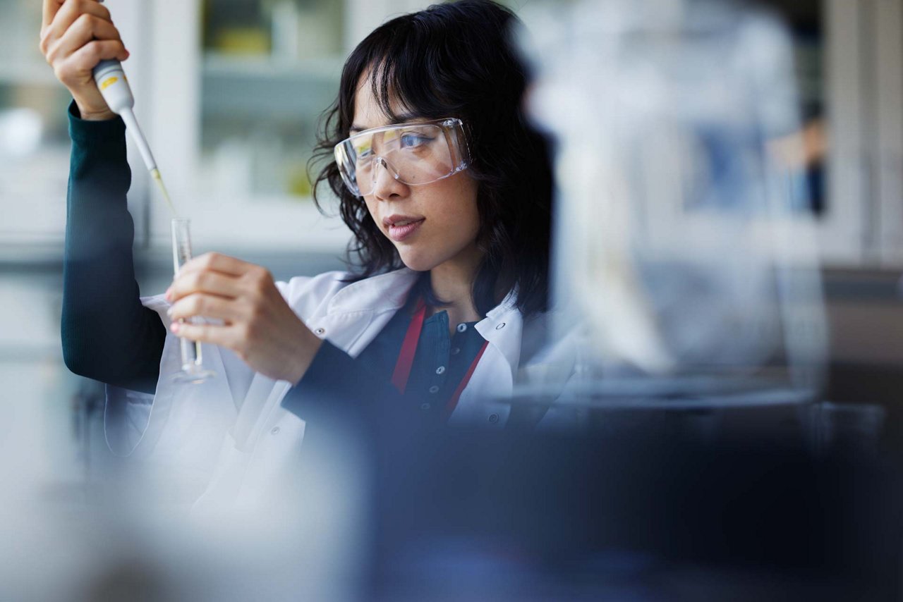 Female scientist in the lab