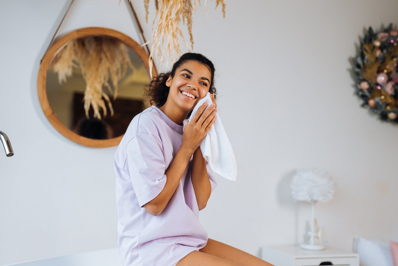 Woman esthetician 