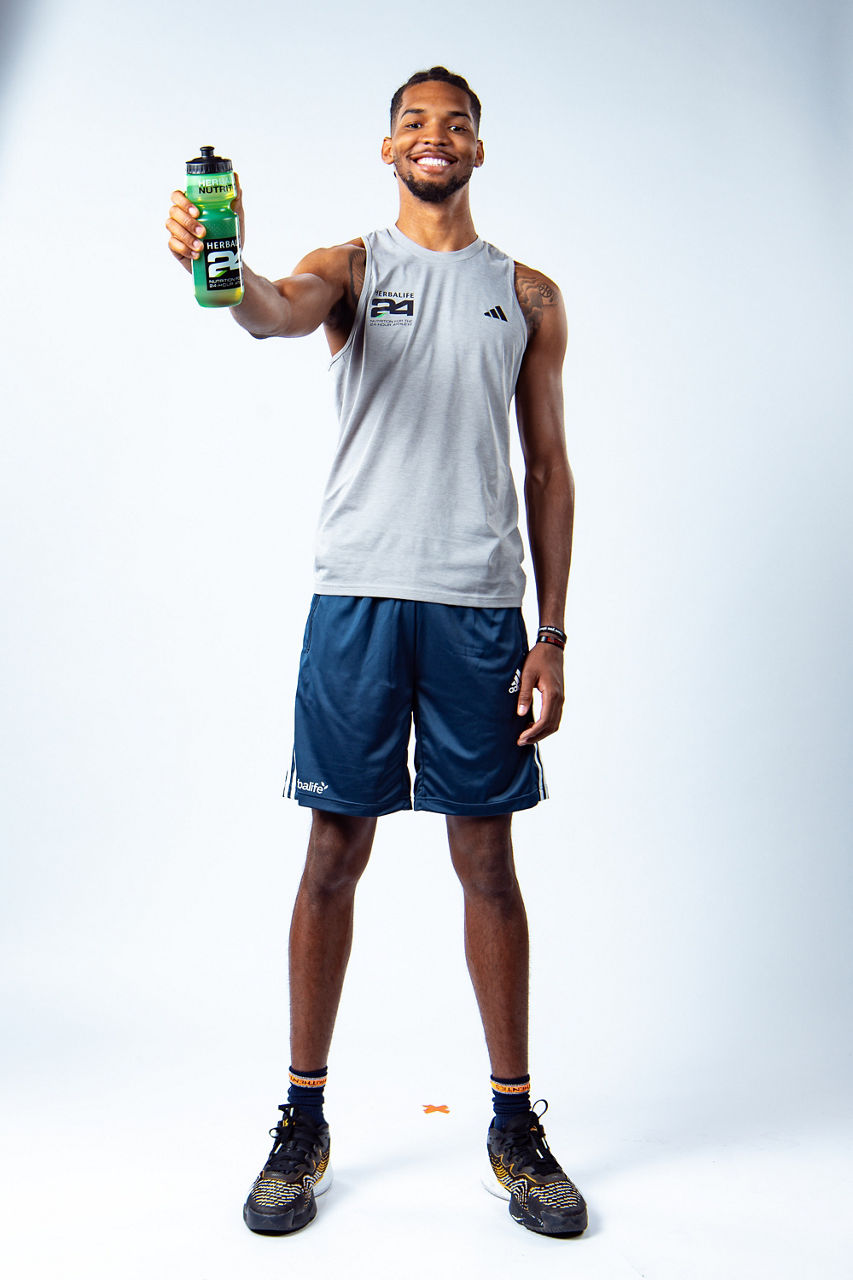 Herbalife sponosored athlete Ziaire brings you this cherry delicious beverage to keep you driven!